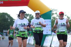 BIB: 1915, 1829
                            <button type="button" onclick="openModal(3655877)" class="btn btn-primary btn-sm float-right btn-popup" data-toggle="modal" data-target=".modal-high-quality">
                        <i class="fas fa-shopping-cart"></i> Add to Cart
                    </button>
                                            <button type="button" onclick="isThisMe(3655877, true)" class="btn btn-success btn-sm float-right btn-popup btn-isme hidden" data-toggle="tooltip" data-placement="bottom" title="นี่คือรูปของคุณใช่ไหม คลิกที่นี่เพื่อเอาเข้าอัลบั้ม">
                        <i class="fas fa-plus"></i> Add to album
                    </button>
                    <button type="button" onclick="isThisMe(3655877, false)" class="btn btn-warning btn-sm float-right btn-popup btn-isnotme hidden">
                        <i class="fas fa-ban"></i> Remove from album
                    </button>